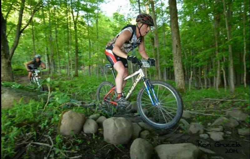 Rock-crossing on SingleTrack Racing race loop.