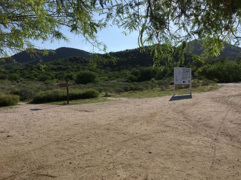 Trailhead after the rainy season (Sept-Nov).