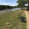 Nice singletrack around the lake.