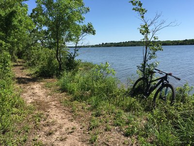 The trail runs very close to the lake; time for a swim!
