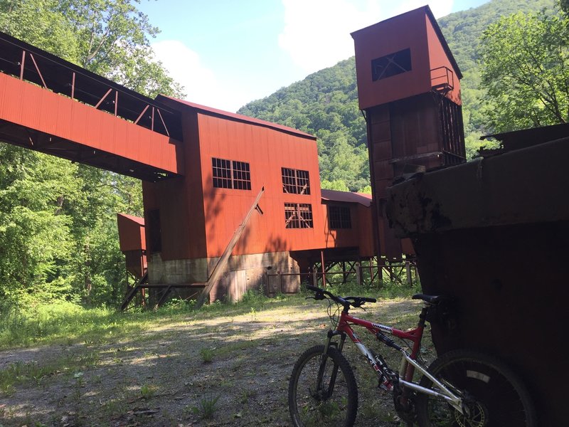 Nuttallburg coal chute.