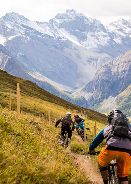 Descending into a scenic valley on the Daovs Epic Ride.