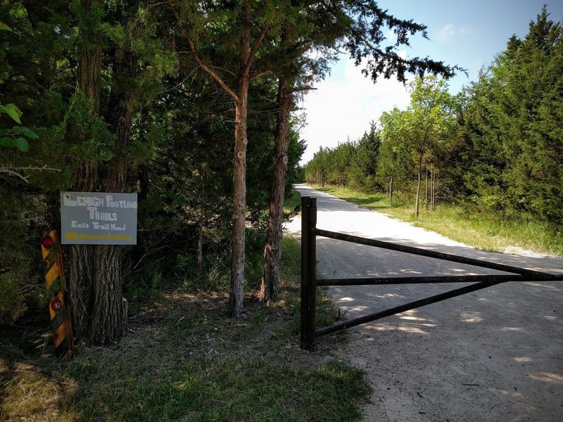 Entrance for the Lehigh Portland Trails, with the Backbone Trail straight ahead.