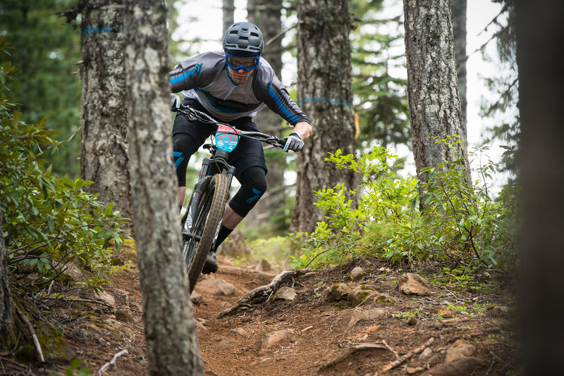Richard Handschin powers through the chunk on Ken A (170) during the Cascadia Dirt Cup.