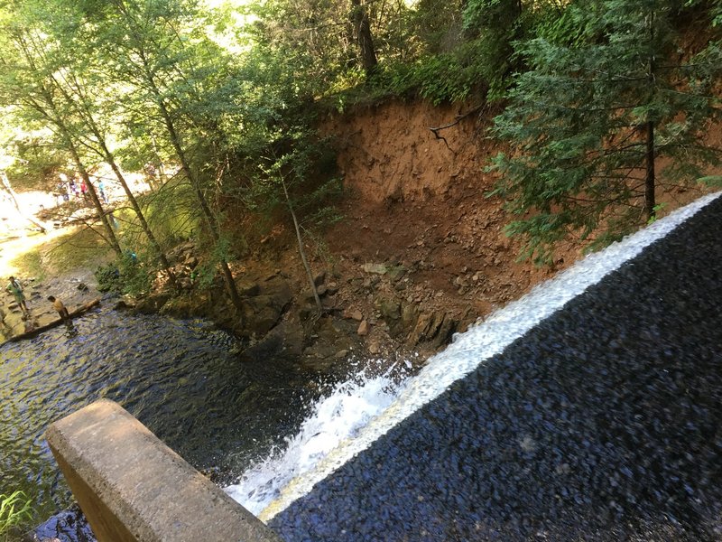 Easy ride to the top of the waterfalls. Surprised to find they come out of a tunnel!