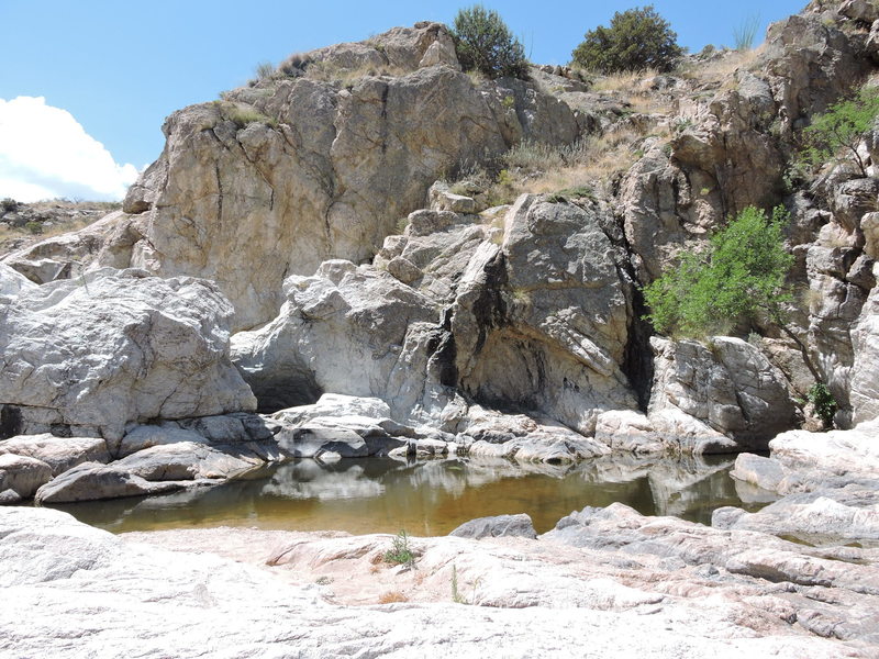 Frog Hollow. Water level is slightly higher from recent monsoons, but still nothing near the established waterline.