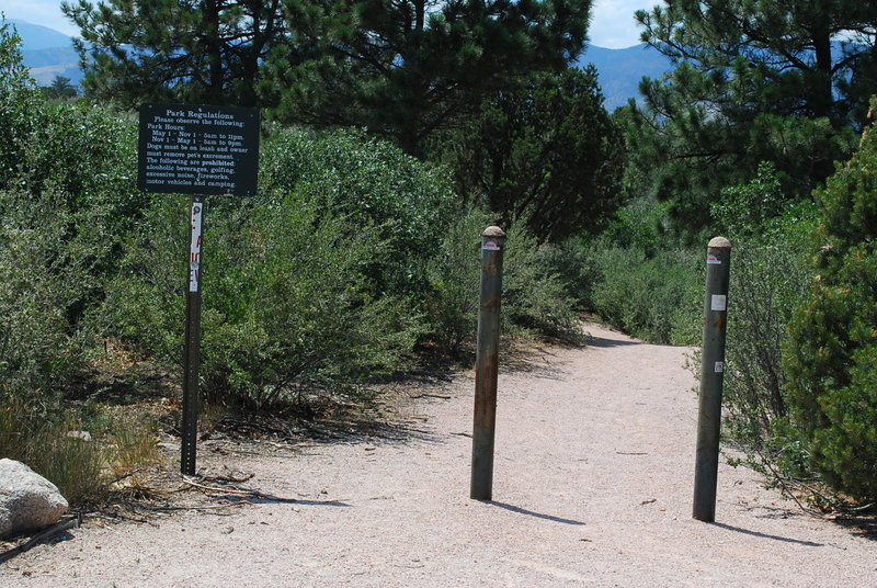 Start of Pulpit Rock Trail. with permission from coloradojak - Keep Panoramio Alive