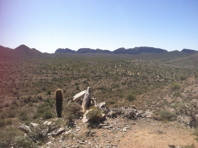 Dynamite Trail looking south at the viewpoint.