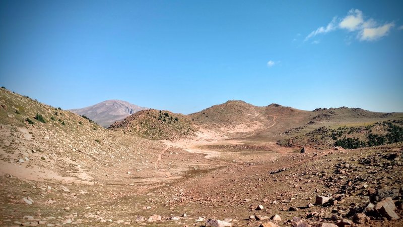 View northward across the basin to North Almagre Peak.