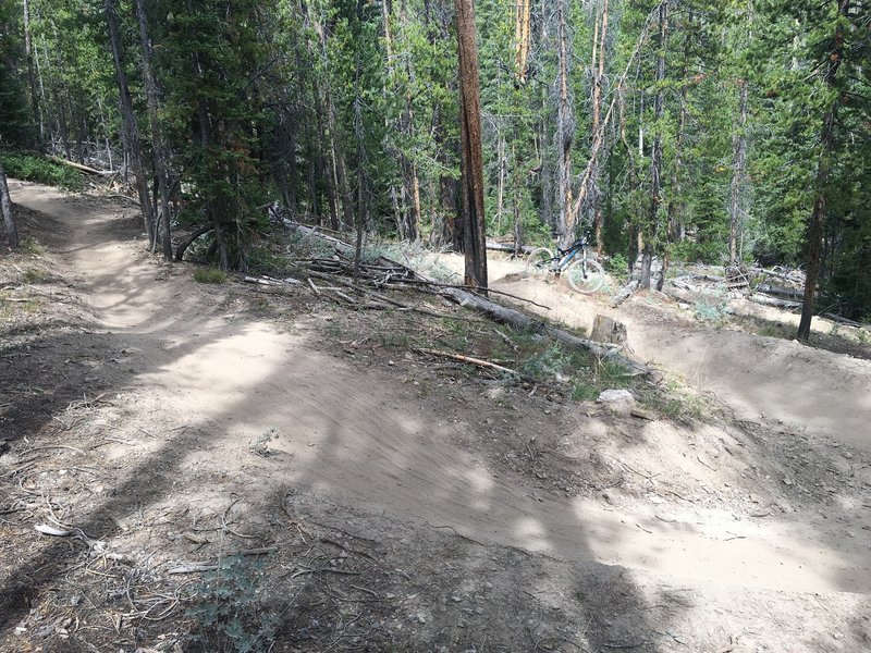 Lots of deeply banked corners along this side of the loop.