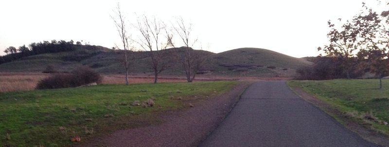 Bayview Trail adjacent to Quarry Staging Area.