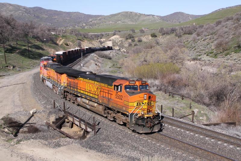 Great spot to take pics of trains at the bottom of the Freedom Trail at Meadowbrook Park in Tehachapi.