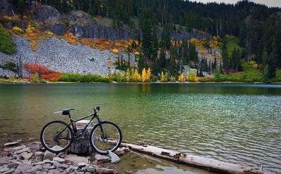 Boulder Lake is a "must" stop, bask, admire, and photo opportunity! Its a nice rest opportunity as well!