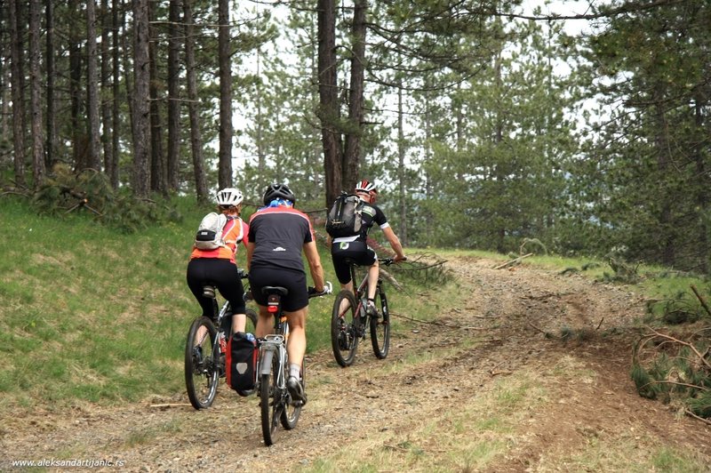 Group ride on Baberijus.