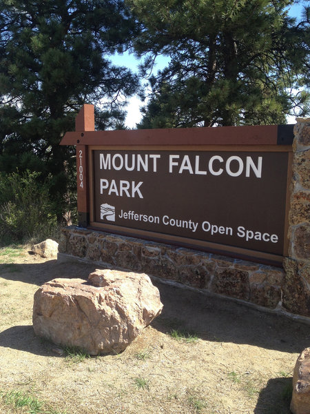 Leaving Mt. Falcon. You can get all aerodynamic on the road descent, but don't miss your turn!