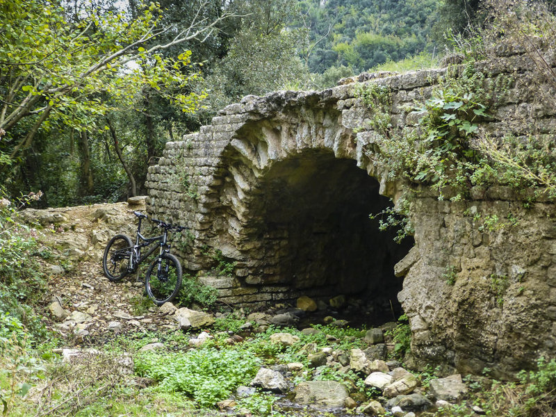 The second Roman bridge - Ponte dell'Acqua.