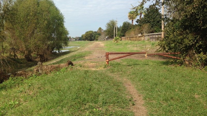 Eastern Langham-Eldridge Trail: North end gate, looking north (November 2016)