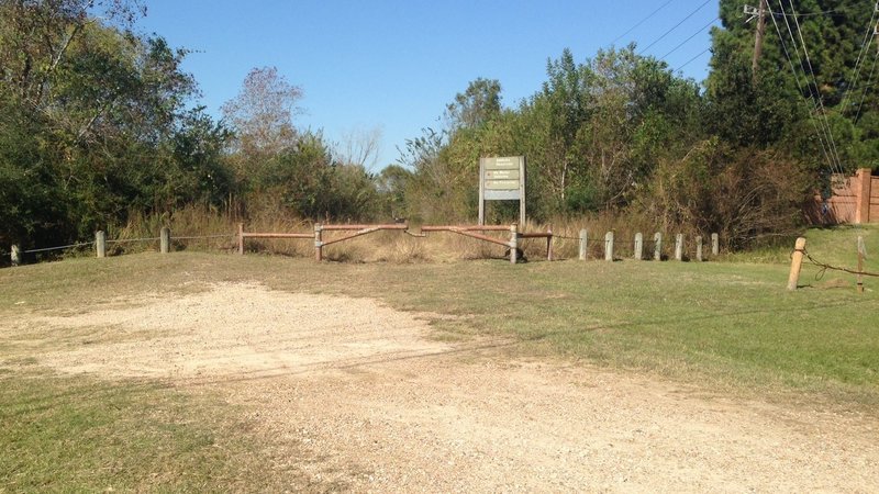 Eastern Langham-Eldridge Trail: East end gate on North Eldridge Parkway (November 2016)