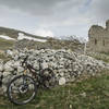 The ruins of a small farm or barracks guarding the Campo Imperatore.