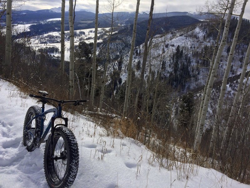 Winter is a phenomenal time to experience the Davos Trail and its expansive views of the Vail Valley.