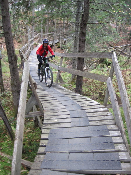 A long, fortunately grippy, bridge on the Bobine trail.