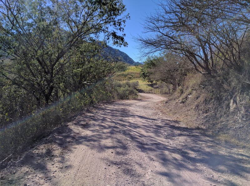 Expect a typical dirt-road climb on the road to San Pedro.