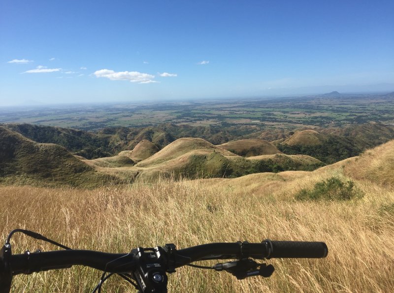 The Mt. Williams Trail offers gorgeous overlooks of the rolling hills of San Jose City.