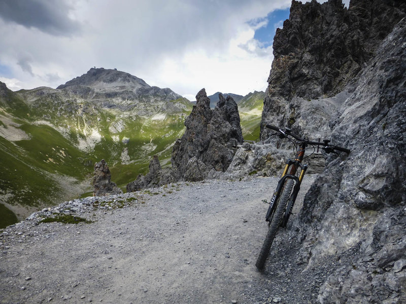 From Parsenn to Strelapass, part of the trail is precariously cut into the side of the mountain. It's pretty wide, but the drop on the left would not be a fun time.