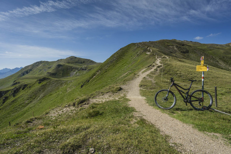 Expect a typical pithy singletrack climb along the way to Chörbschhorn.