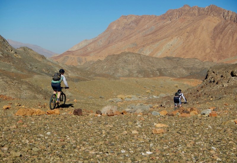 Desolate scenery and lots of rocks await!