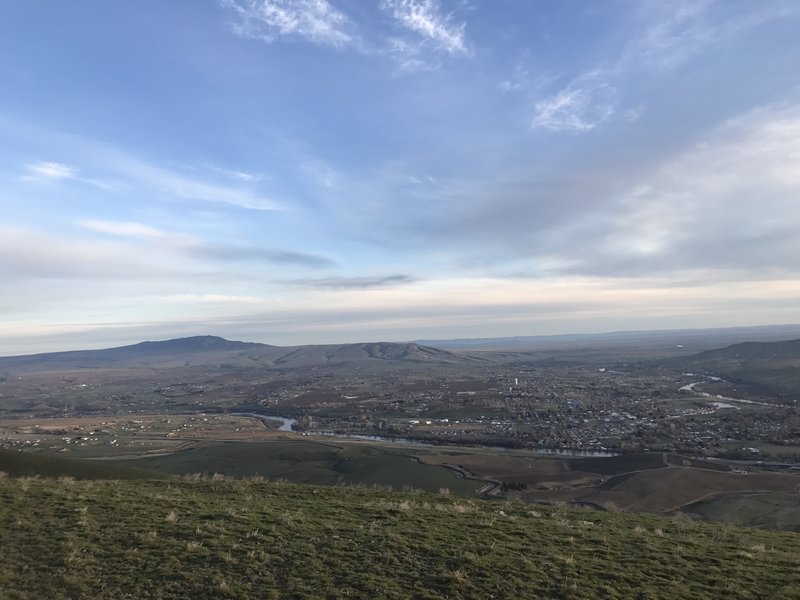 Red and Rattlesnake Mountain stand in the distance from McBee Hill.