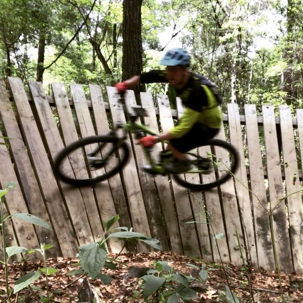 Santos is rife with great trails! I ride here every time I come down from NC. Kudos to OMBA for some excellent trails in the flattest state!