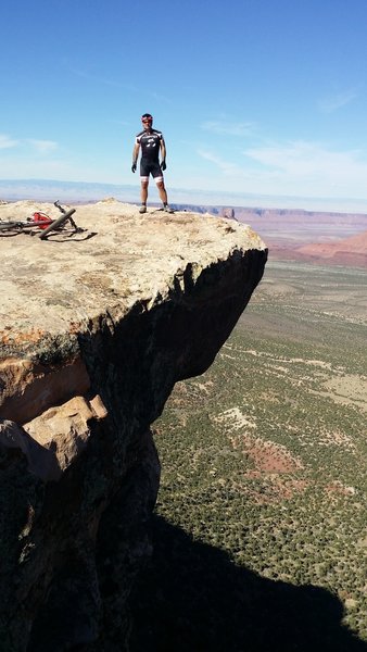 Porcupine Rim Overlook offers great views of Castle Valley and the area's stunning geology.