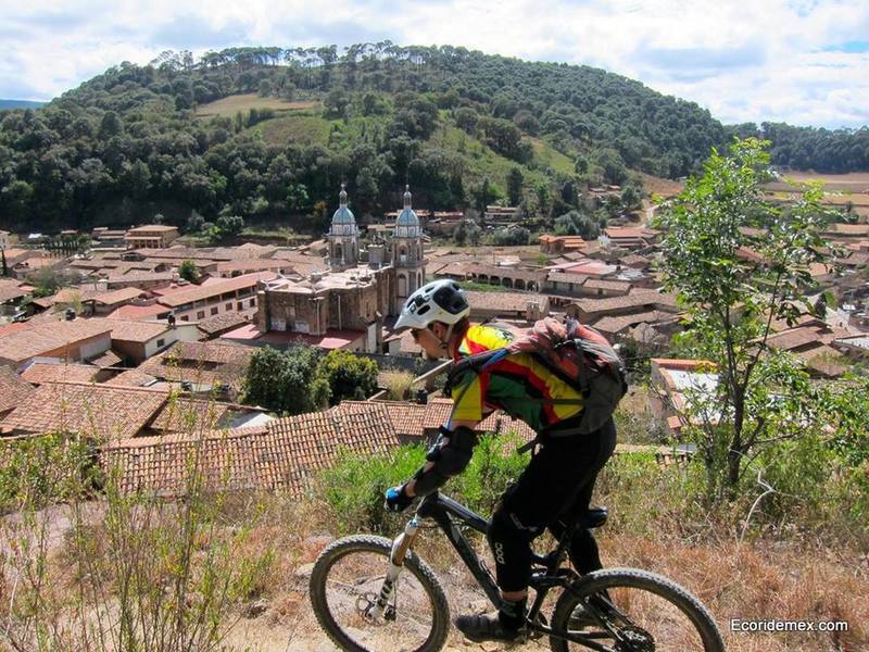 The view over Navidad is superb from the La Tatema trail.