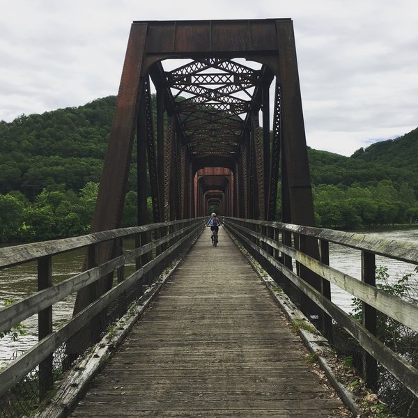 Crossing the Hiwassee Trestle across the New River.