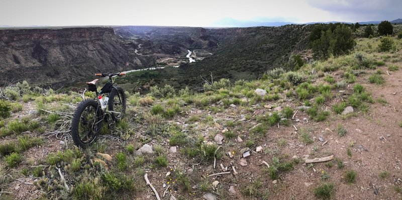 Rio Grande vista along the Rift Valley Trail.