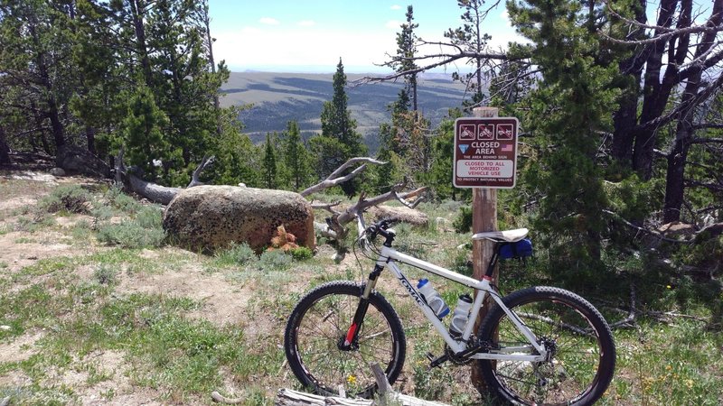 Ready to drop in at the top of the Wild Horse Point Loop.