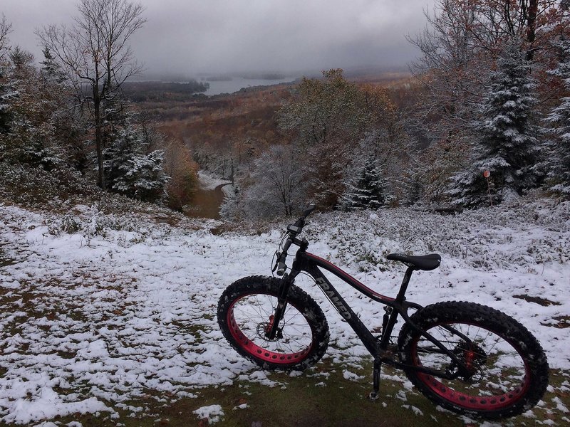 October snow at the start of Upper Gods Land.