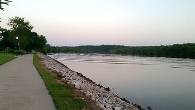 Beautiful Drake Harbor Trail