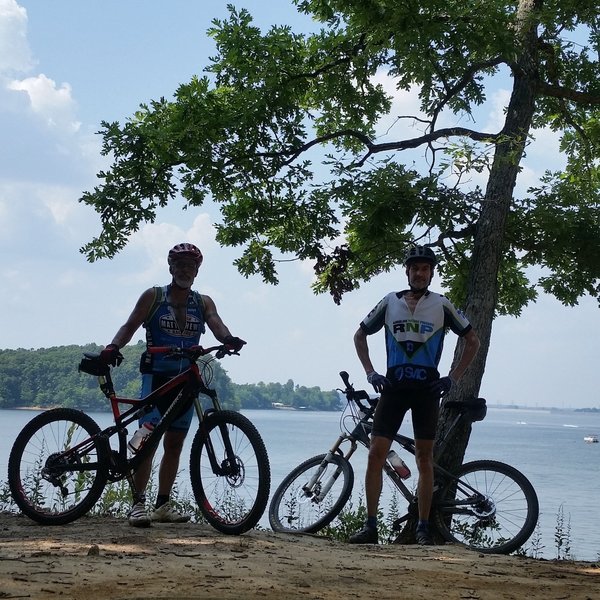 This overlook of Kentucky Lake is a great place to take a break.