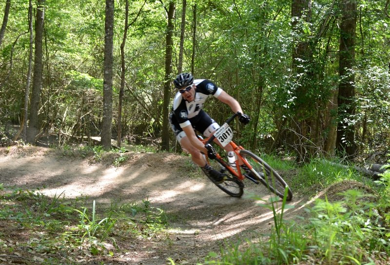 One of my all time ravorite racers at Mount Zion. LOVE the suspension free bike, drop bars, and he finished ahead of a ton of other racers.