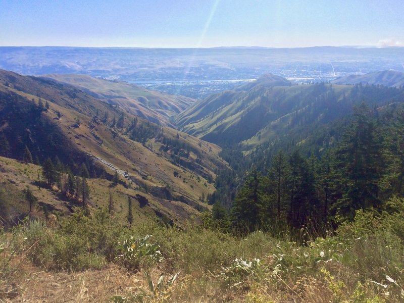 Nice view from the top of Stairway looking at the Columbia River and Wenatchee, WA