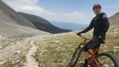 Finding the beginning of the Little Brown's Singletrack can be tough. This is what you're looking for.