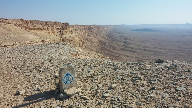 View over the west rim of Makhtesh Ramon