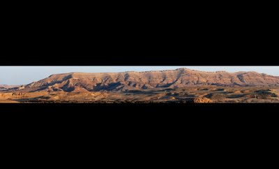Makhtesh Ramon - south cliff.