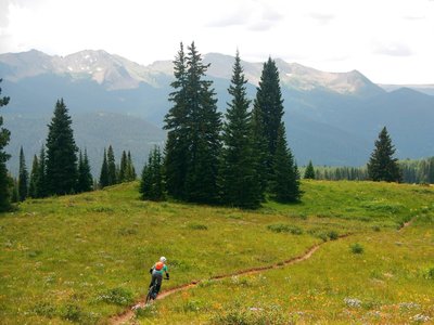 The start of the trail is probably one of the better sections of trail—yes the scenery is awesome, but honestly this trail was disappointing after all the epic rides I've done in the area.