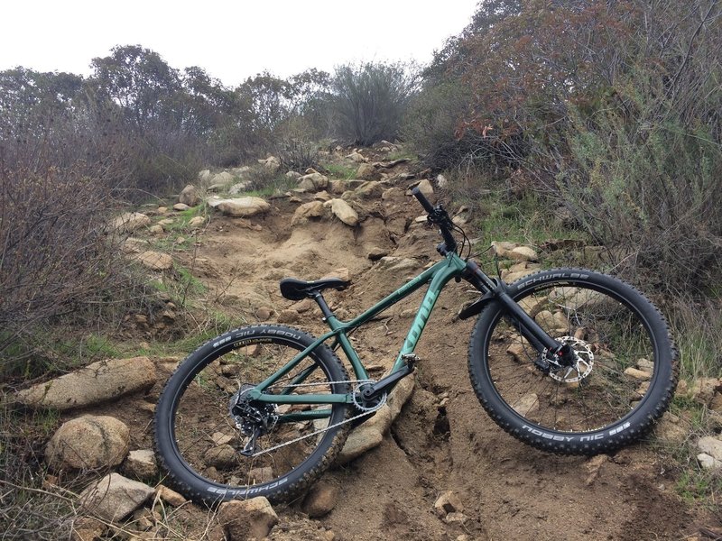 La Tuna Canyon Trail - downhill ridge option