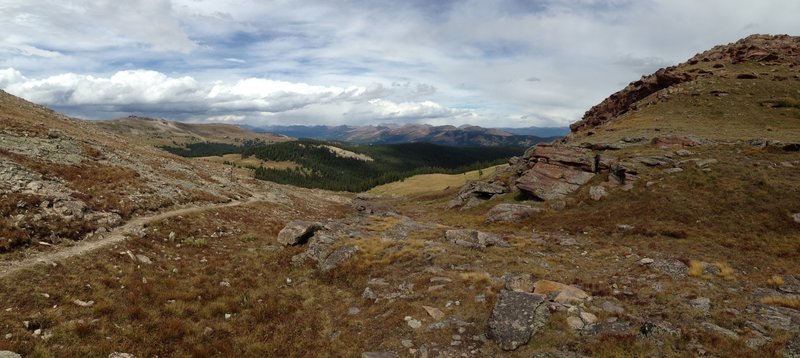 Top of the trail to Searle Pass—this direction leads to Copper Mtn.