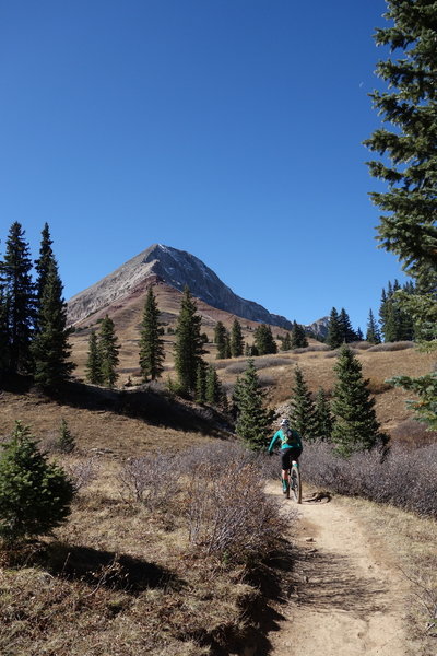Nearing the intersection with Engineer Mountain Trail.