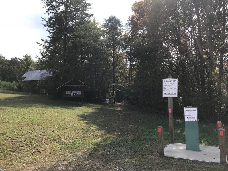 The trailhead from Nick-a-Jack parking area